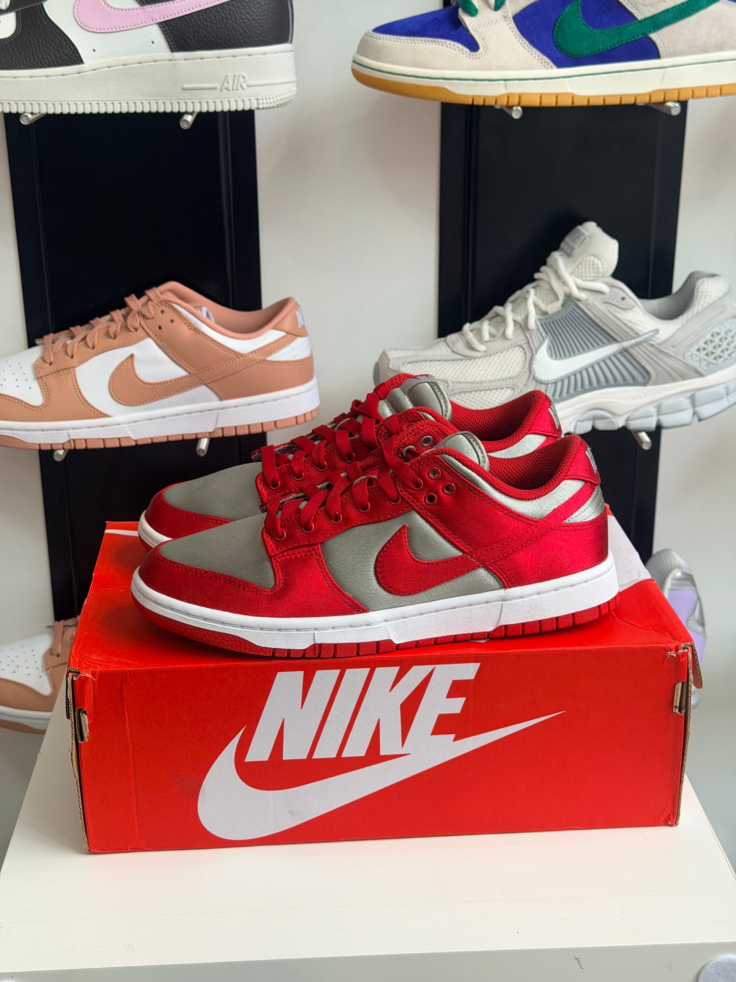Nike dunk low UNLV satin - taille 40