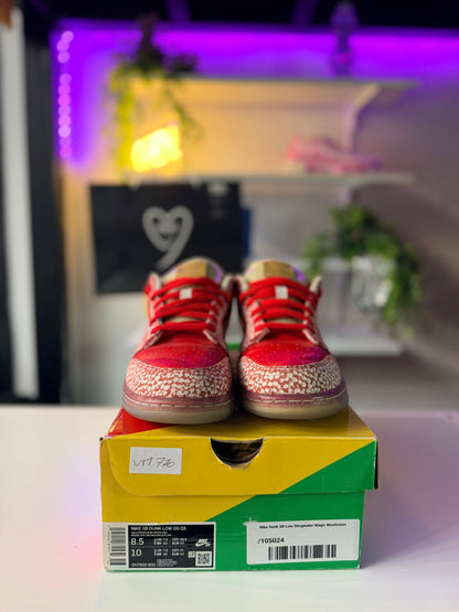 Nike SB Dunk Low Stingwater Magic Mushroom - TAILLE 42
