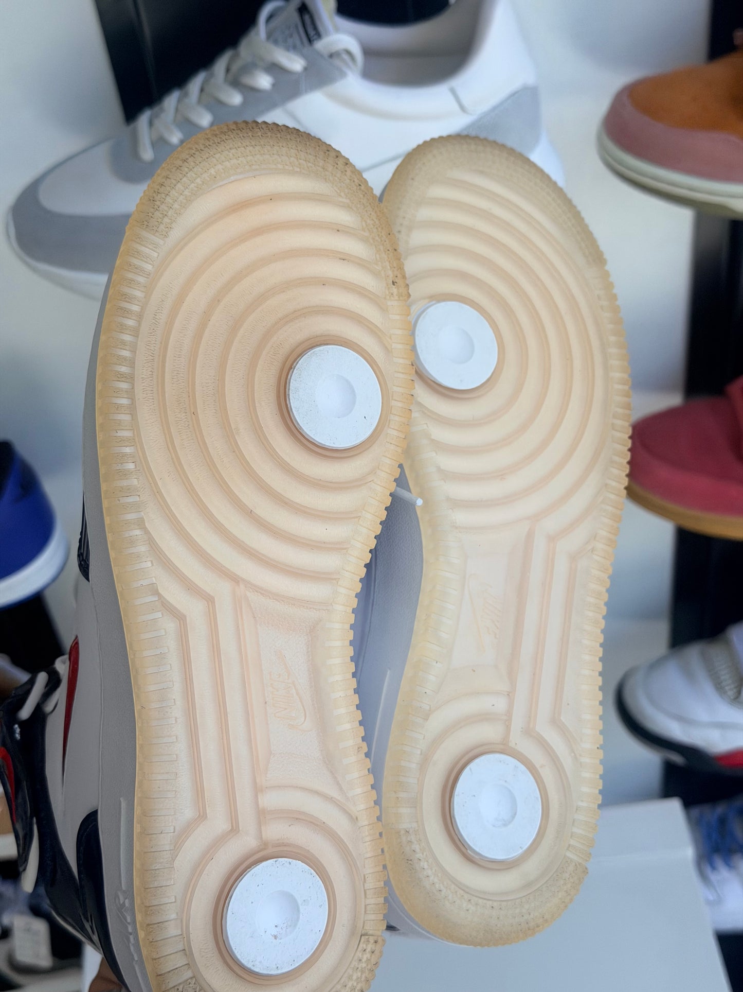 Air force 1 mid jour de l’indépendance - TAILLE 42