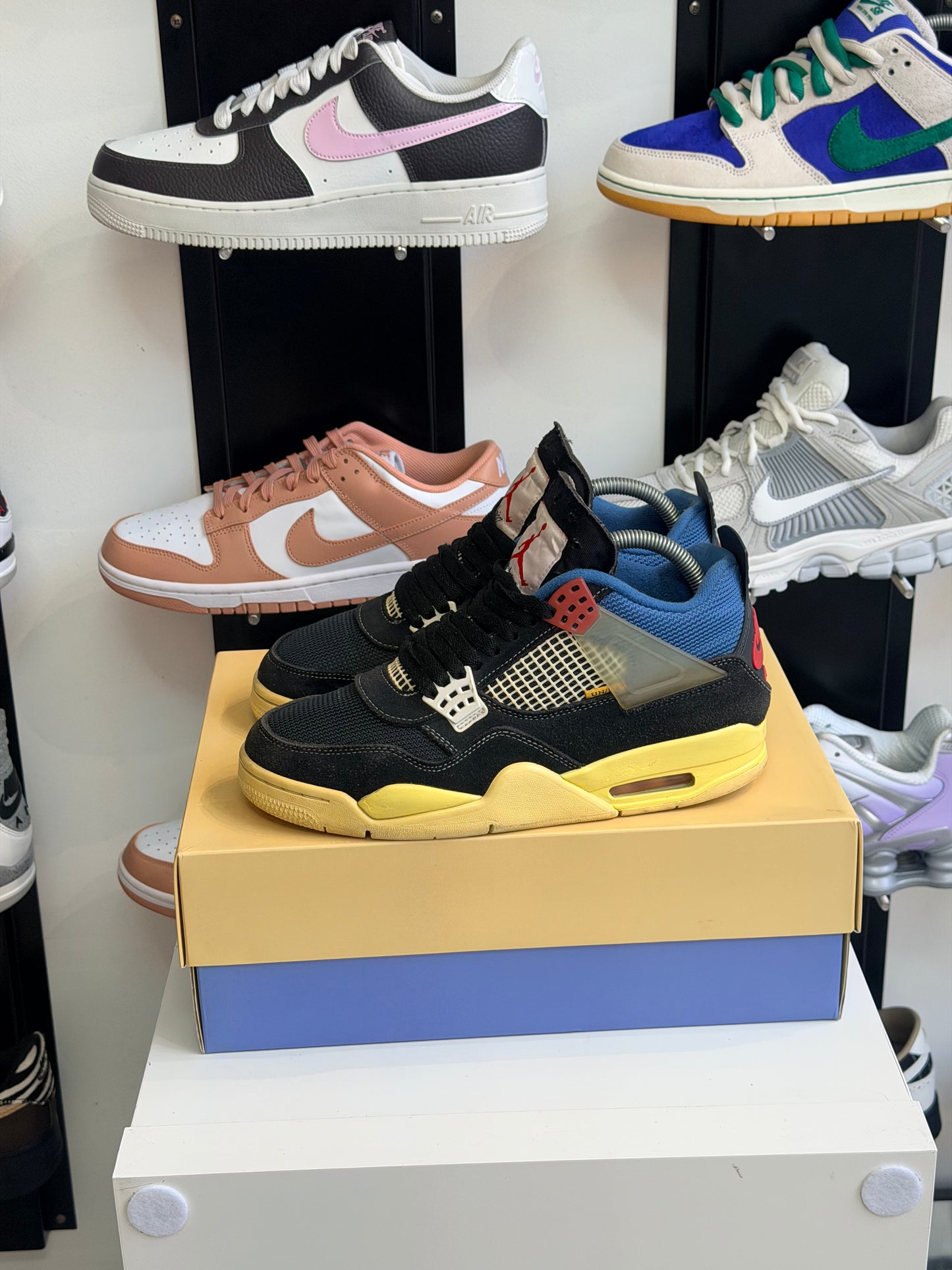 Jordan 4 union off noir - taille 41