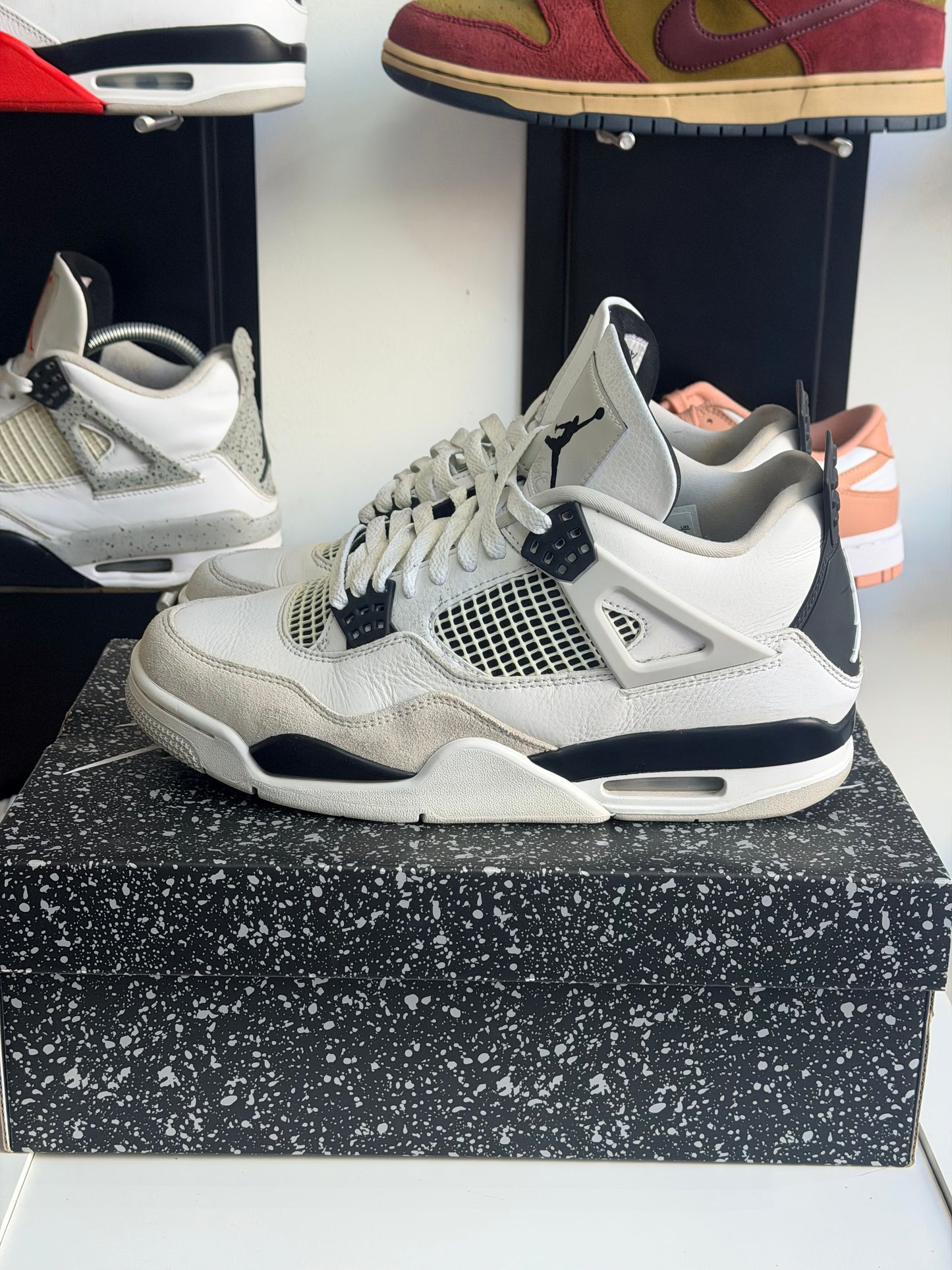 Jordan 4 military black - taille 42,5