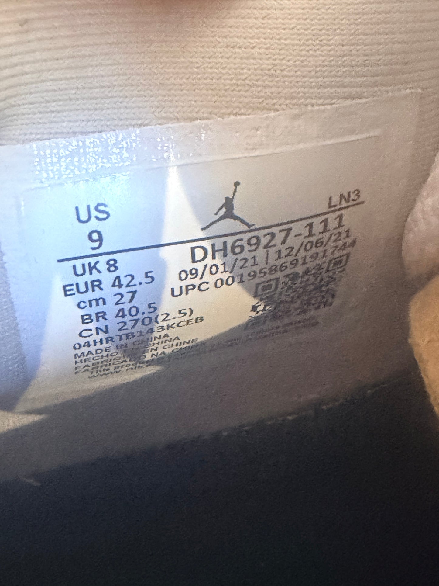 Jordan 4 military black - taille 42,5