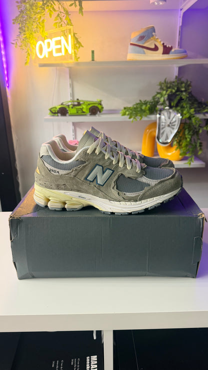 New Balance 2002R Protection Pack Mirage Grey - TAILLE 43