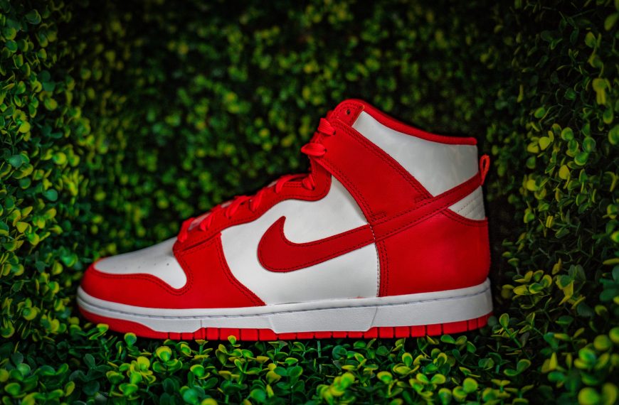 Nike Dunk High University Red – 59€