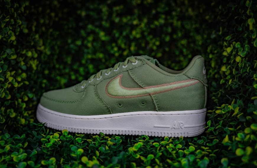 Air Force 1 Canvas vert 109€
