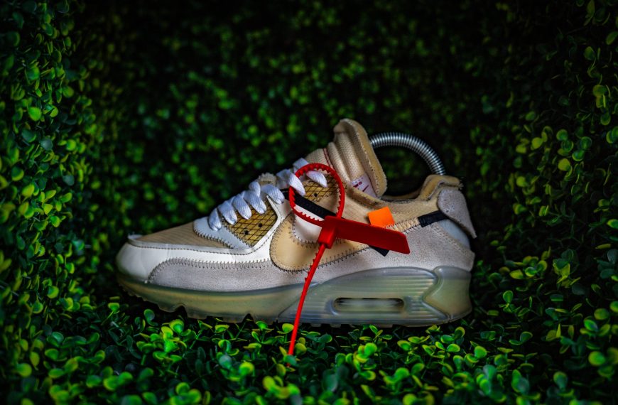 Air Max90 x OFF WHITE – 249€