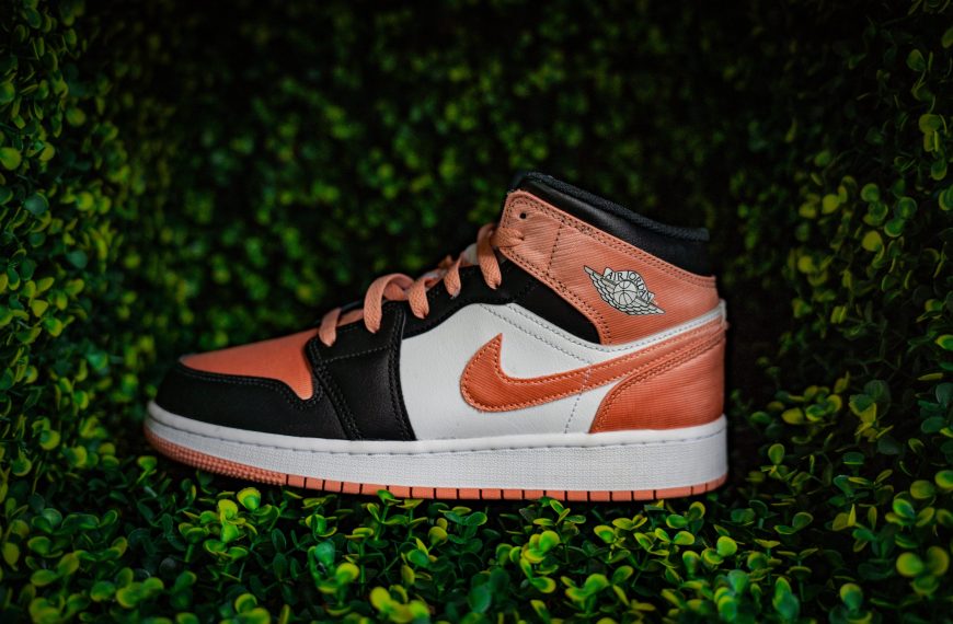 Jordan 1 mid Madden Root – 79€